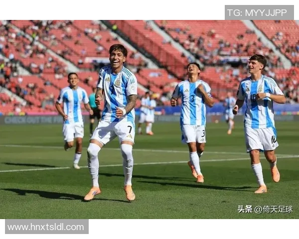 世界杯决赛精彩回顾：最终比分揭晓，球队表现震撼全场